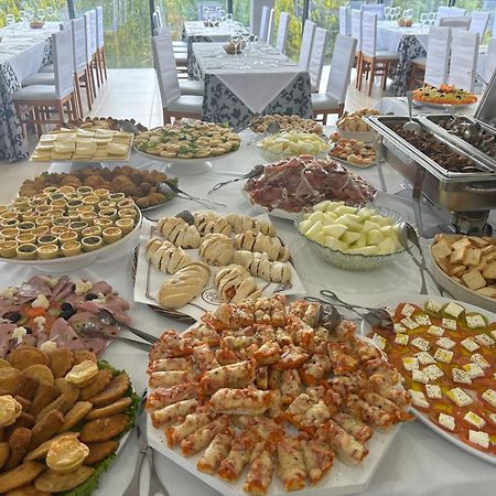 Restaurante Residencial Pizzaria S. Estevao Aguiar da Beira Exteriör bild